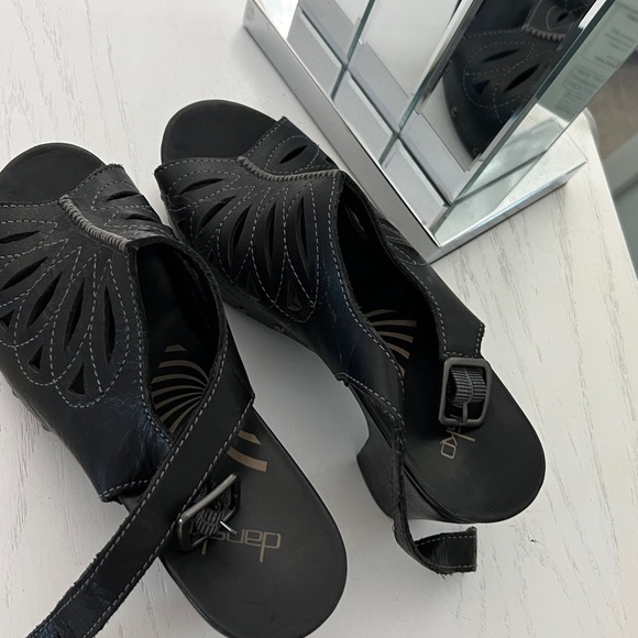 DANSKO NEW never worn !Black Women's Sandals - Picture 4 of 4